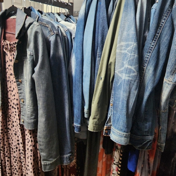 Meet your Posher, Kelli.. - Picture 5 of 5